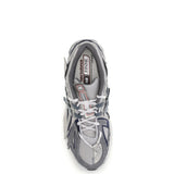 1906 Sneakers