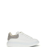 Oversized Sneakers with suede heel tab
