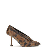 Tee Pieced python-print Pumps