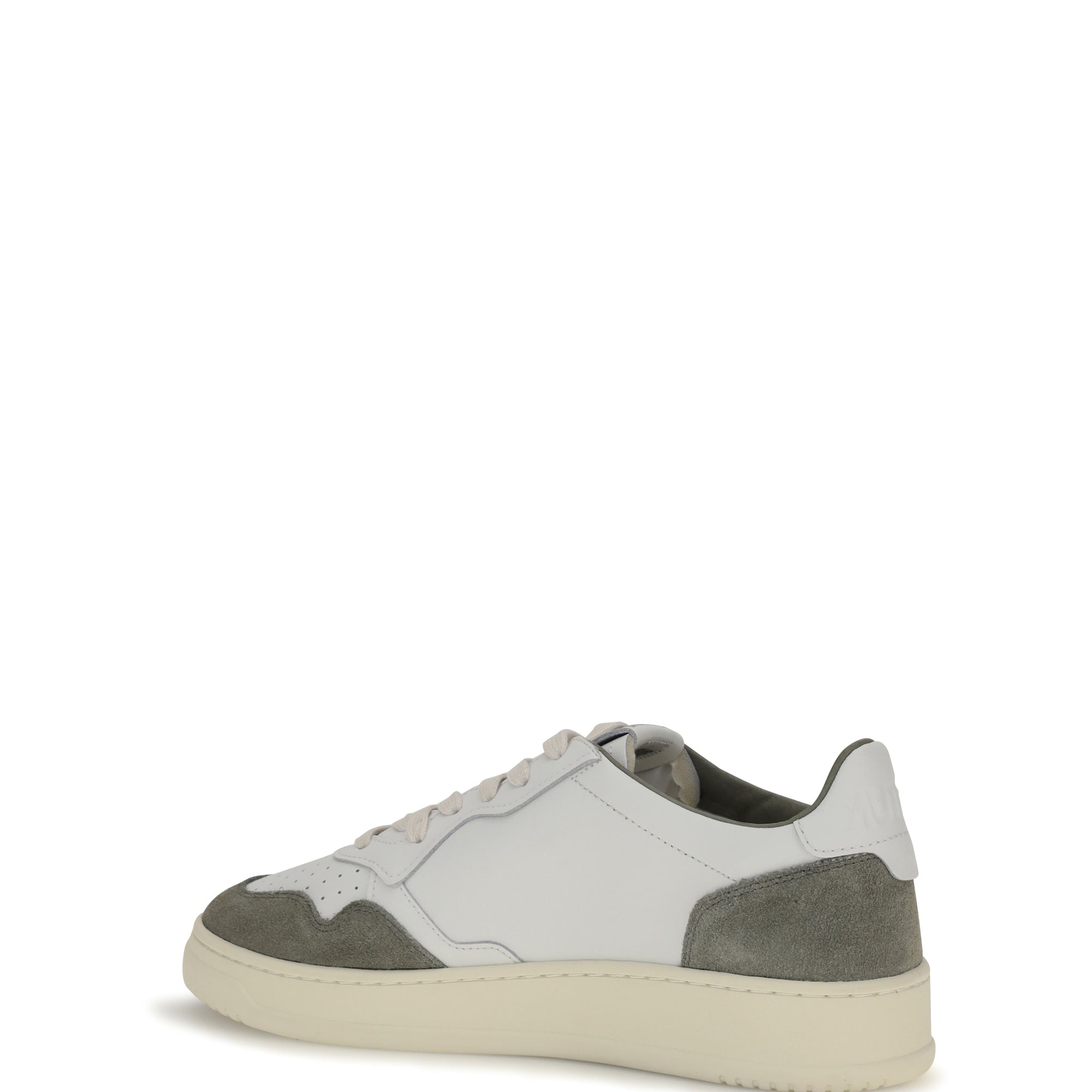 Medalist Low Sneakers