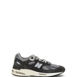 991v2 Sneakers