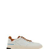 Tweener Sneakers