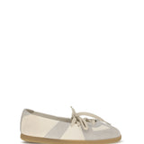 Lace-uo Ballerinas