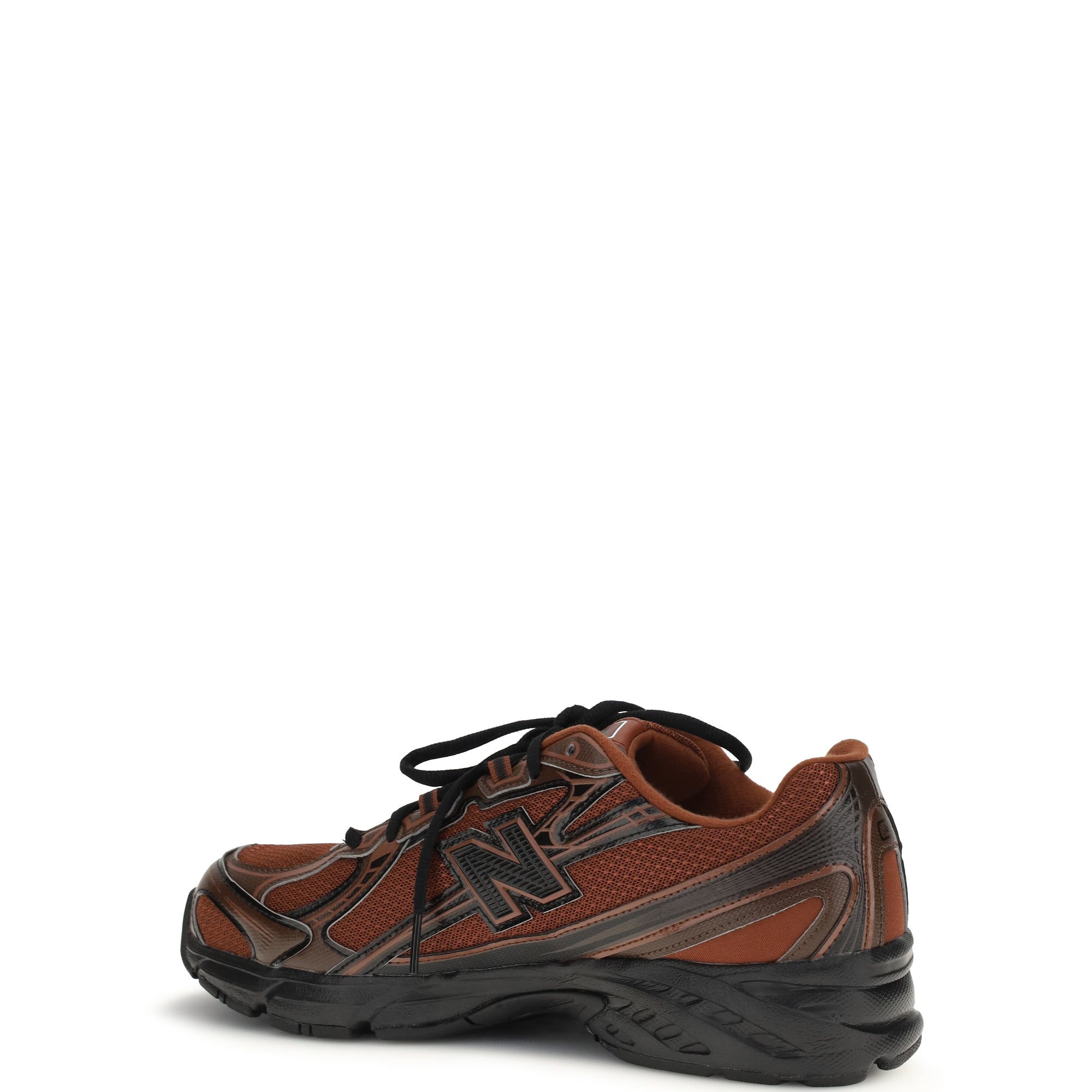 740 Sneakers