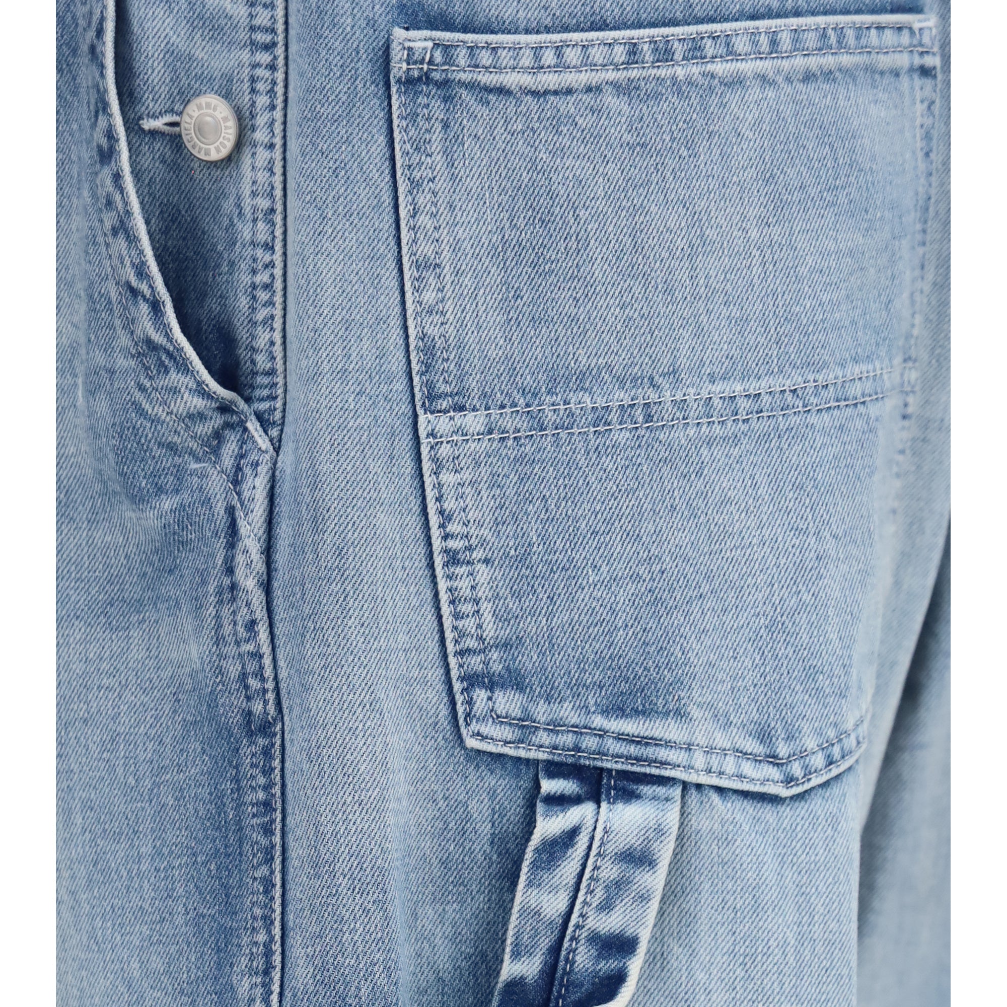 Wide-leg Jeans