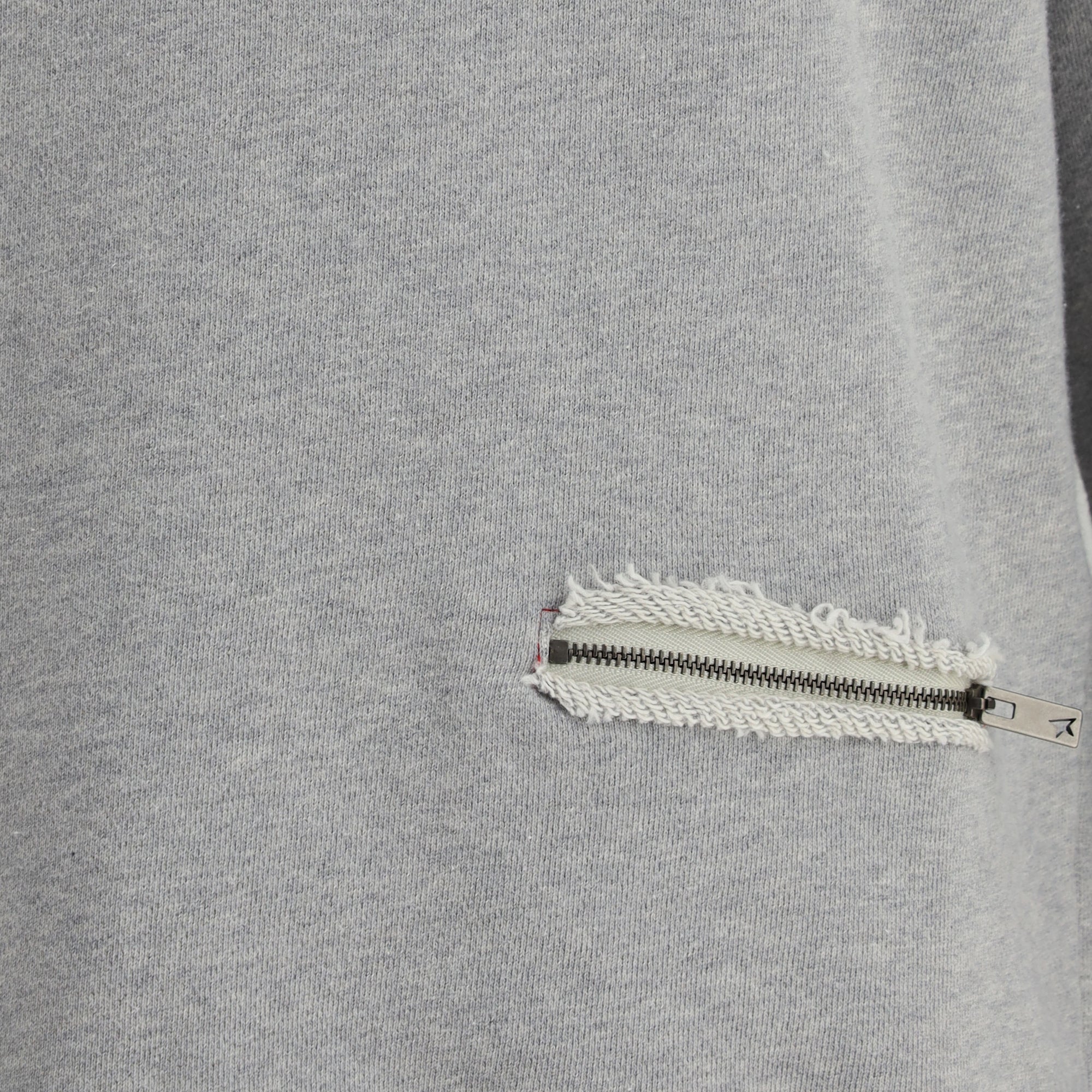 Sweatshirt with pocket