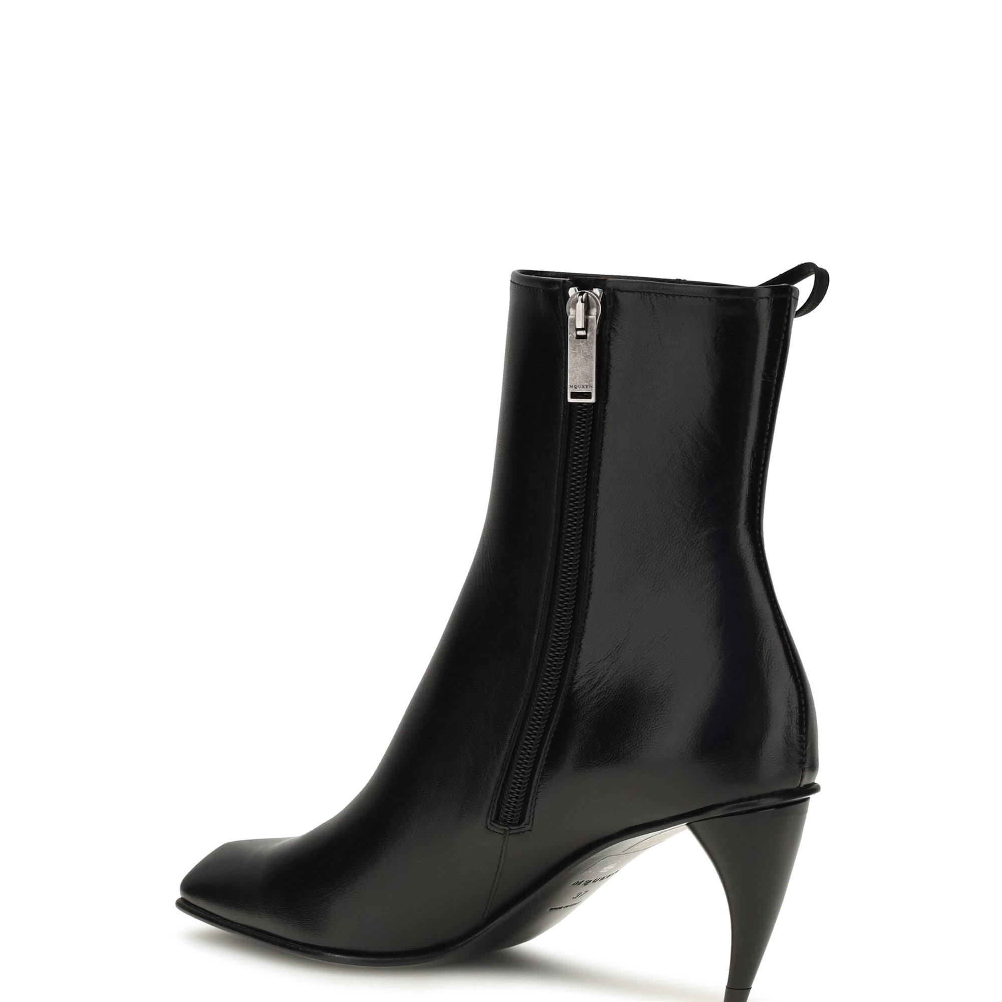Curved-heel Ankle Boots with side lacing