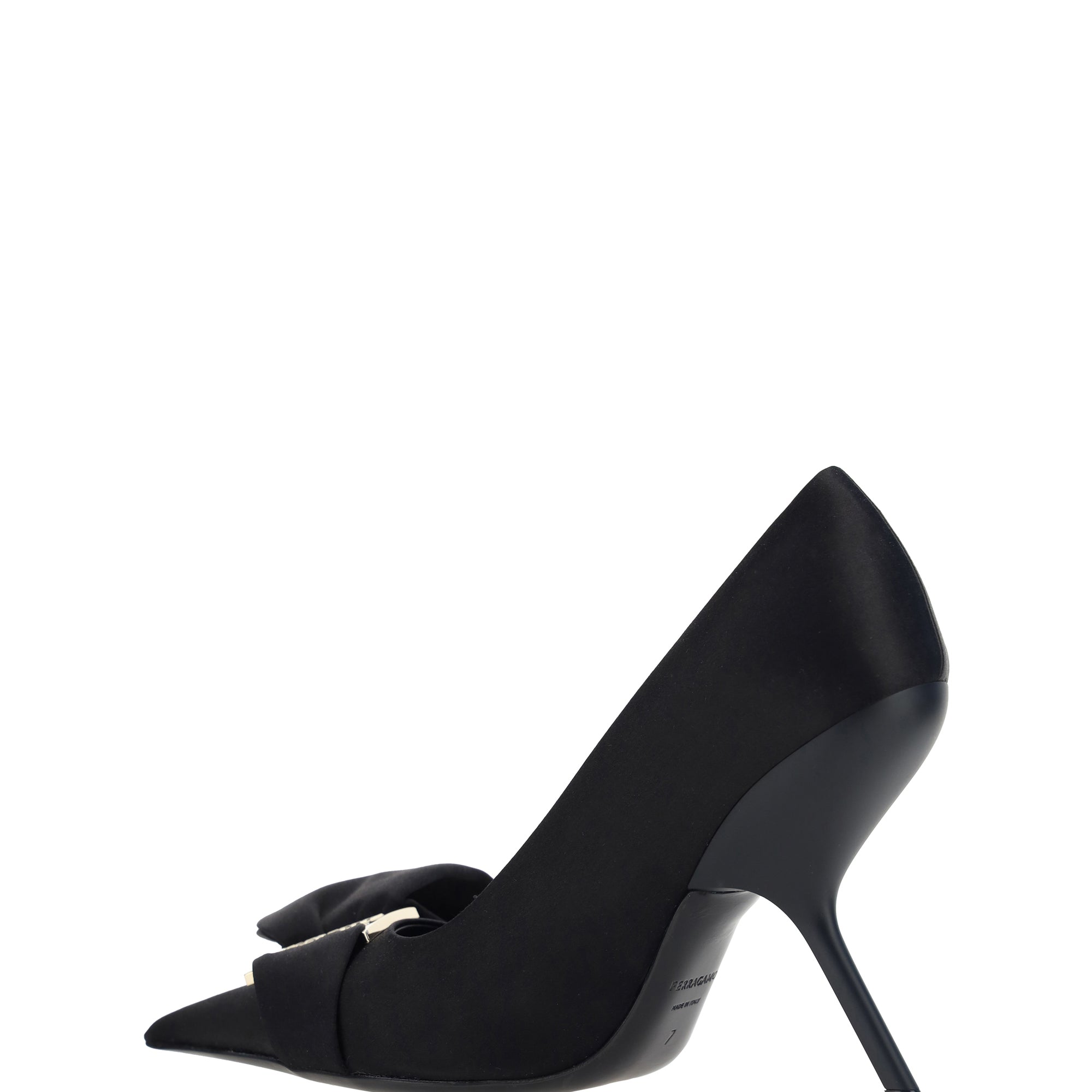 Erica Pumps