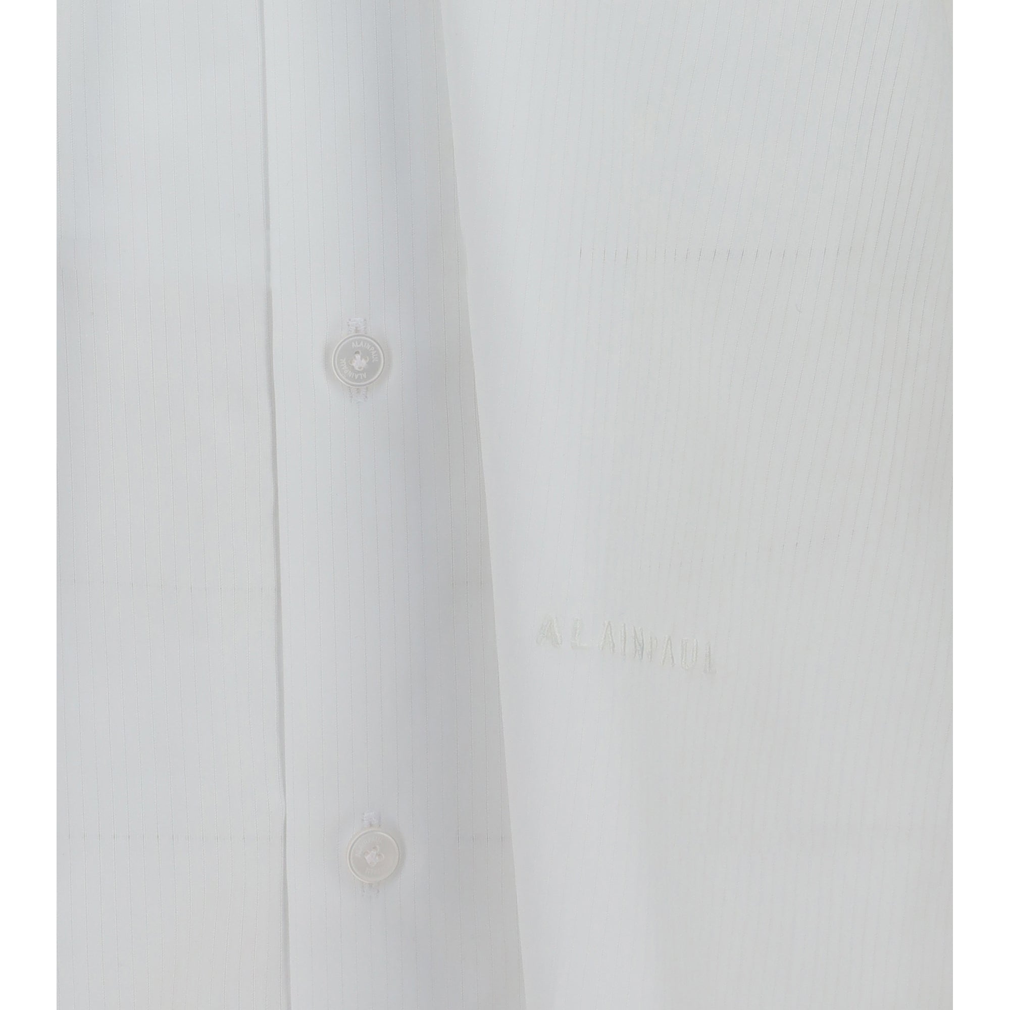 Shirt with elasticated collar