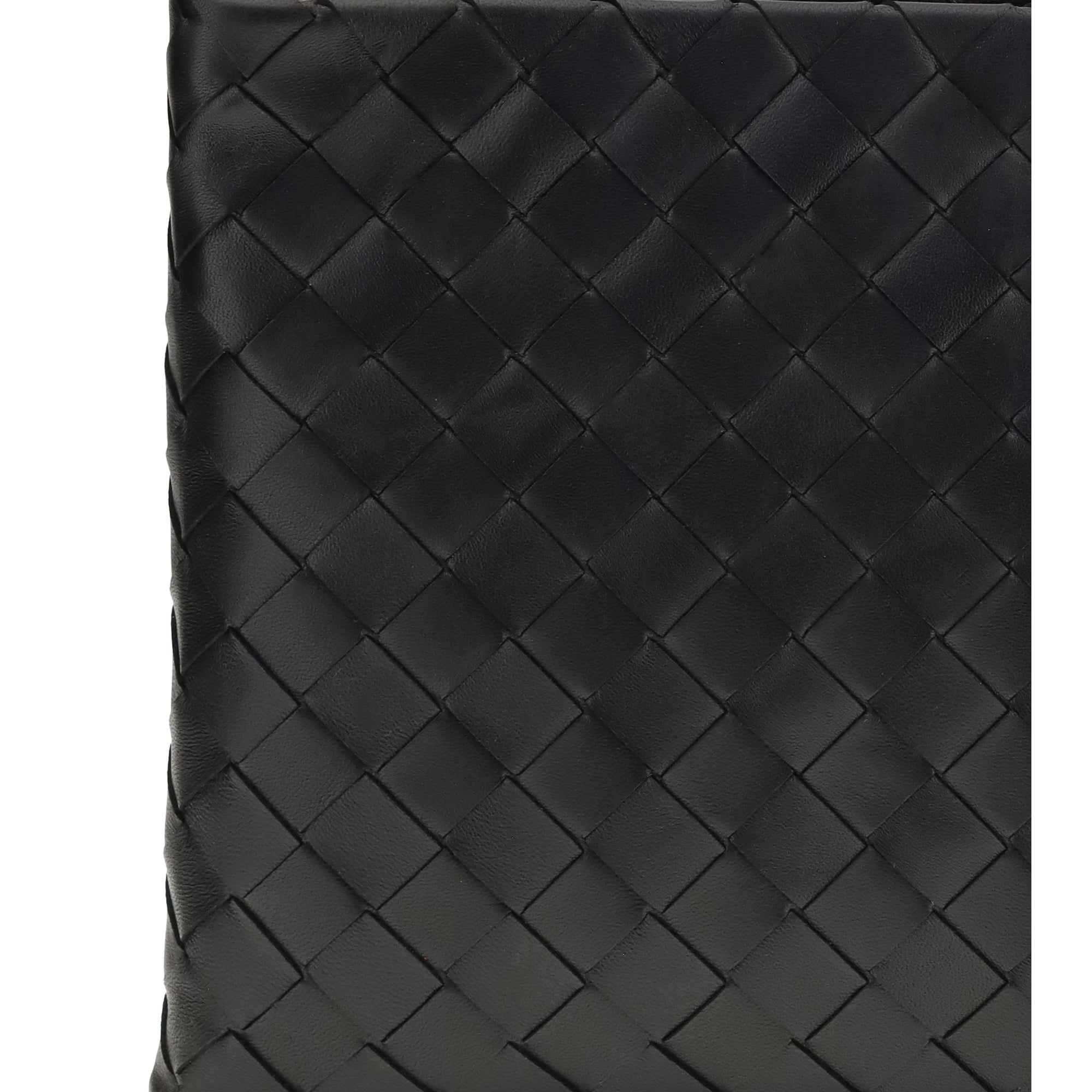 Medium leather Pouch